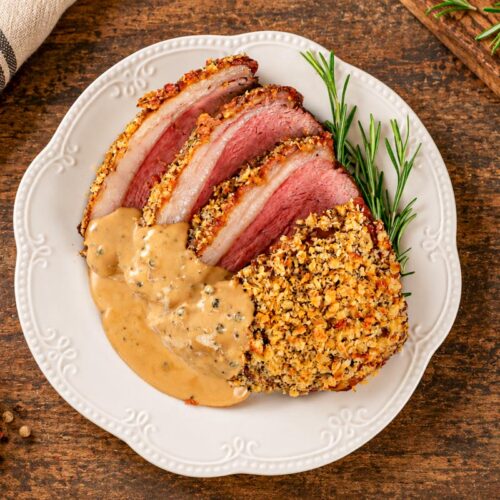 Picanha de vită cu sos de piper și crustă de parmezan